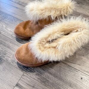 UGG Tan Shearling Winter Boots, Ugg milla boots,women’s size 10